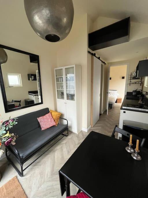 Renovated & Private Tinyhouse Den Haag Short Stay Appartment Haia Exterior foto